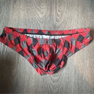 Men’s black and red checked brief